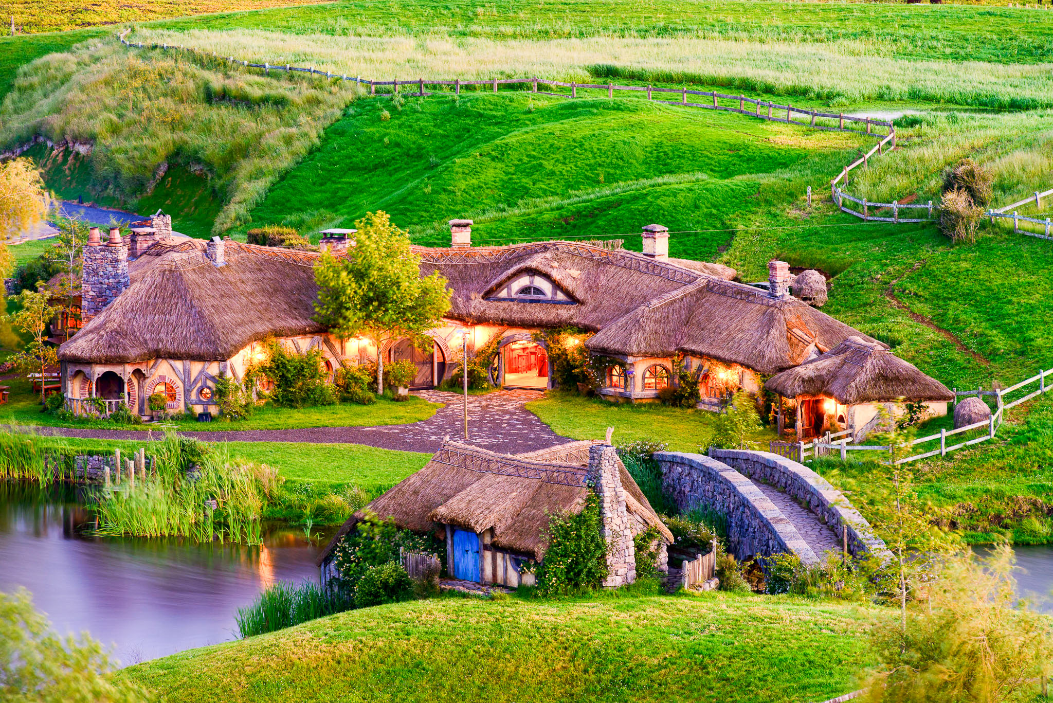 hobbiton tour and lunch