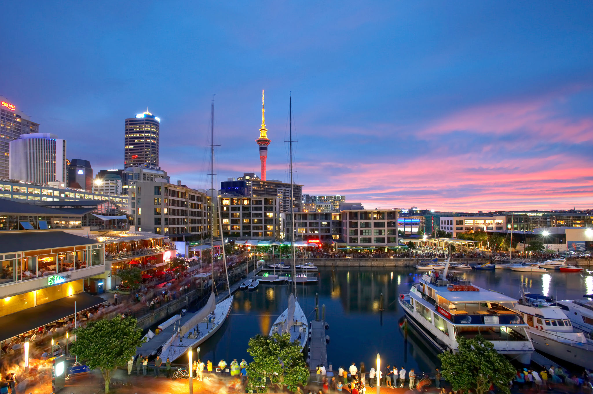 places to visit around auckland
